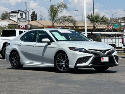 2024 Toyota Camry SE