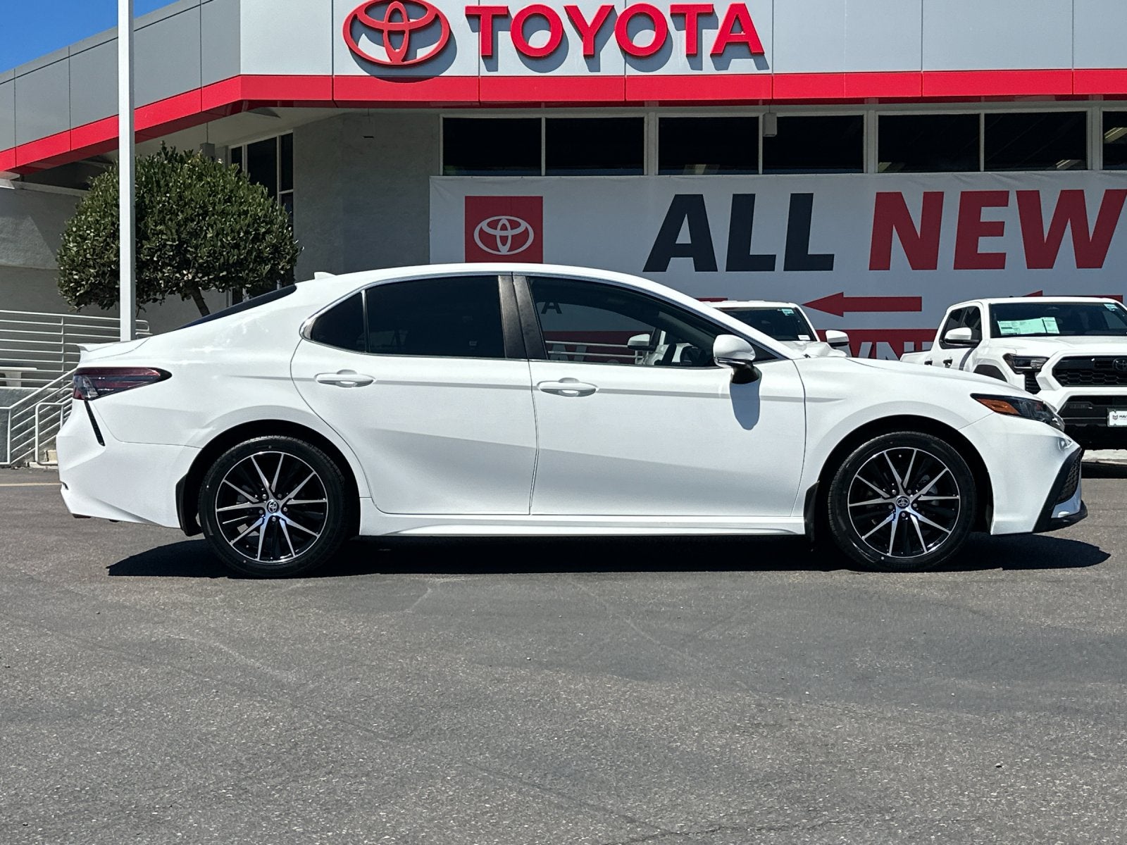 2024 Toyota Camry SE