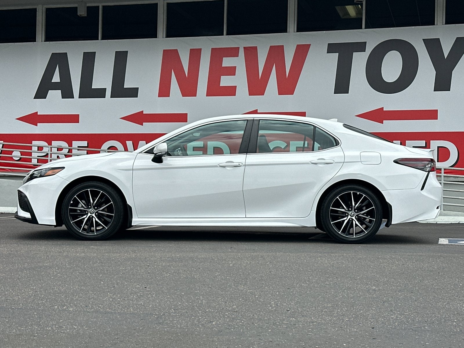 2024 Toyota Camry SE
