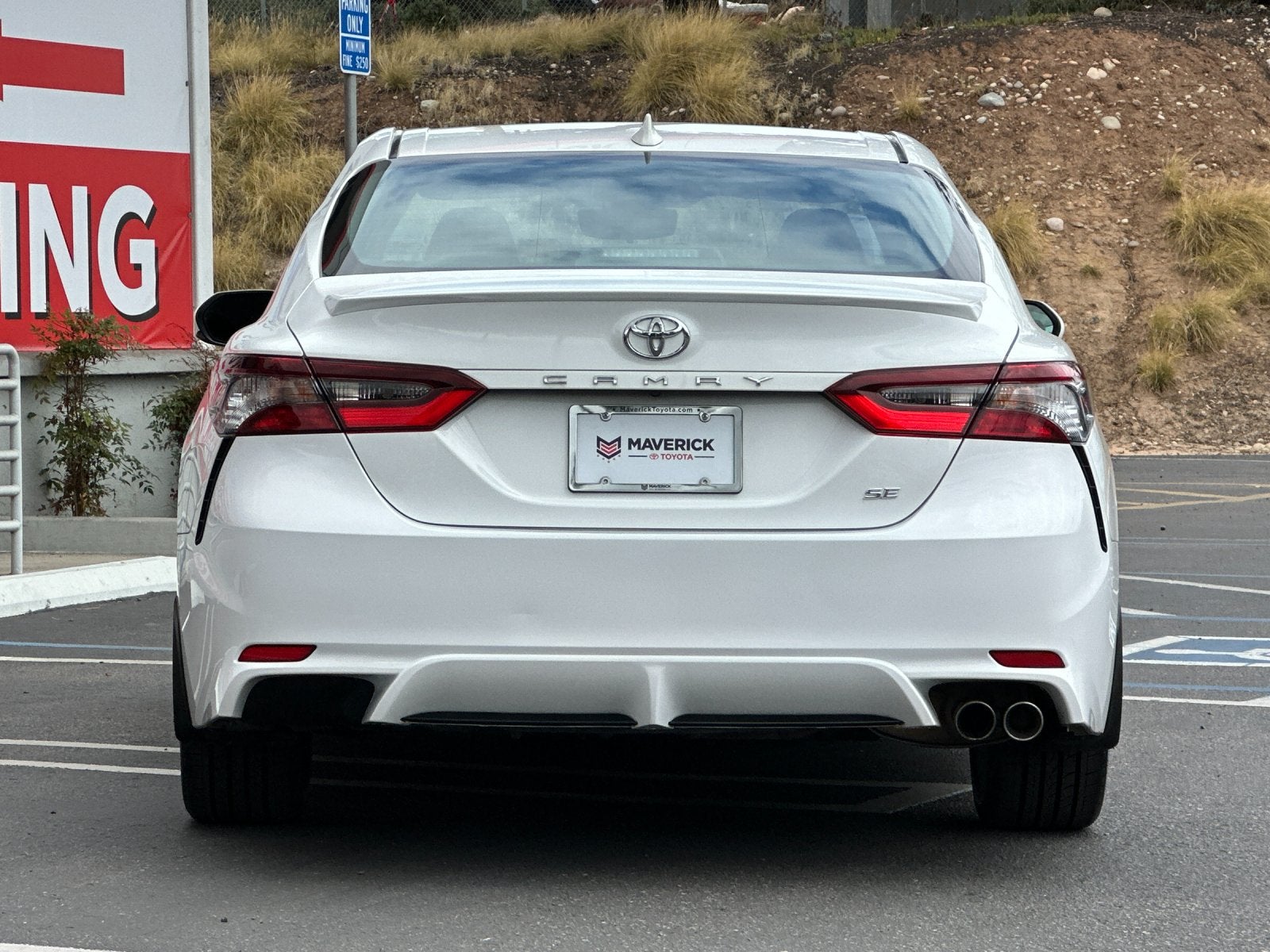 2024 Toyota Camry SE