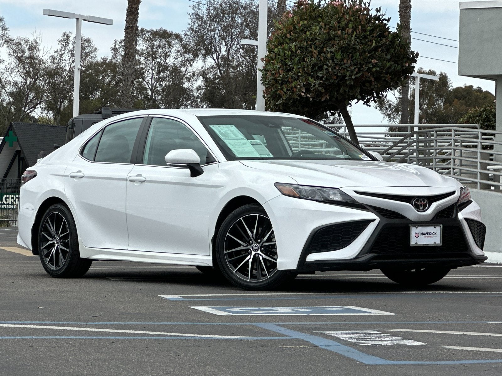 2024 Toyota Camry SE