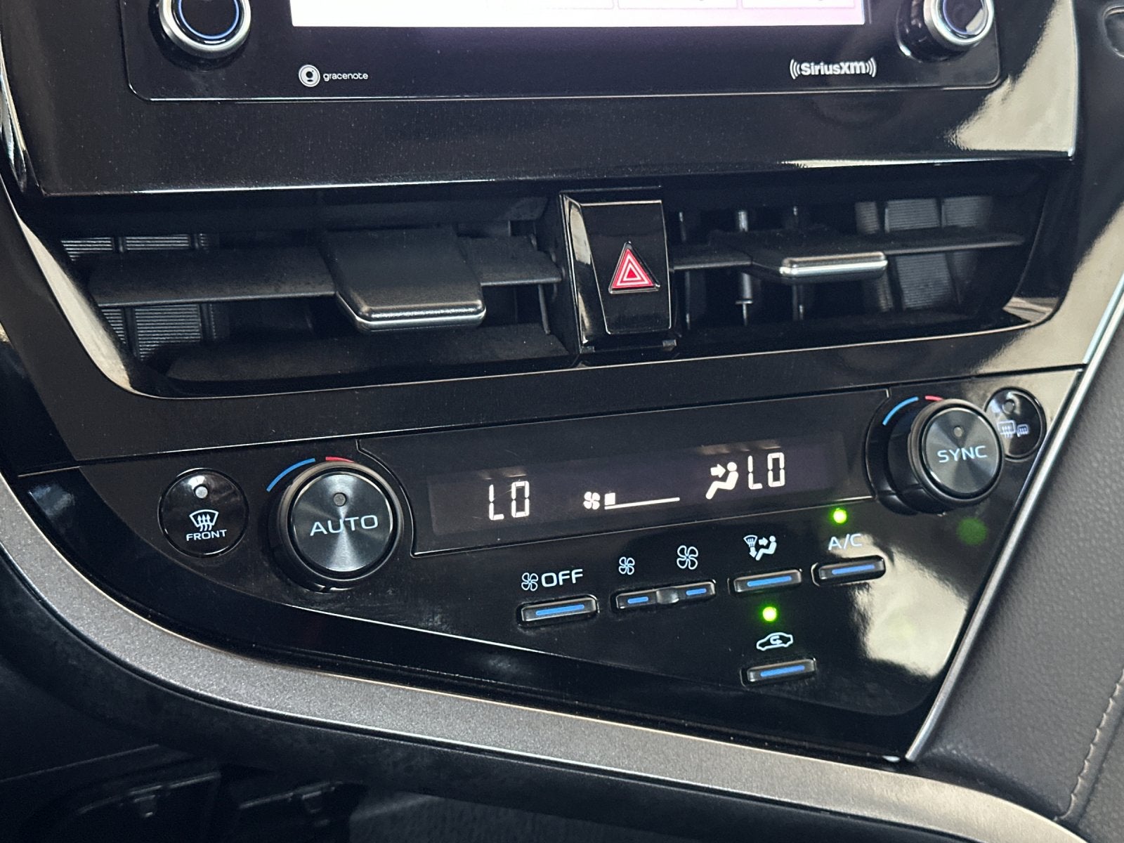 2024 Toyota Camry Hybrid SE