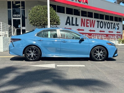2024 Toyota Camry Hybrid SE