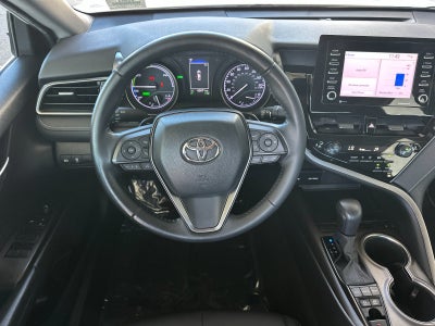2022 Toyota Camry Hybrid SE