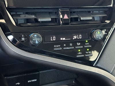 2022 Toyota Camry Hybrid SE