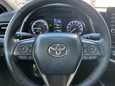 2022 Toyota Camry Hybrid SE