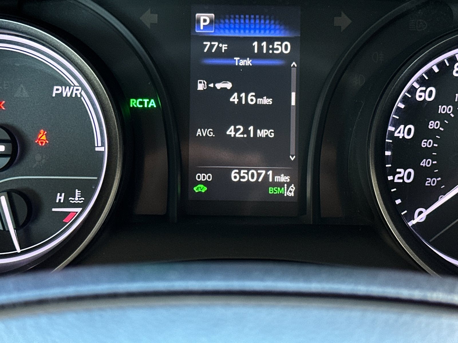 2022 Toyota Camry Hybrid SE