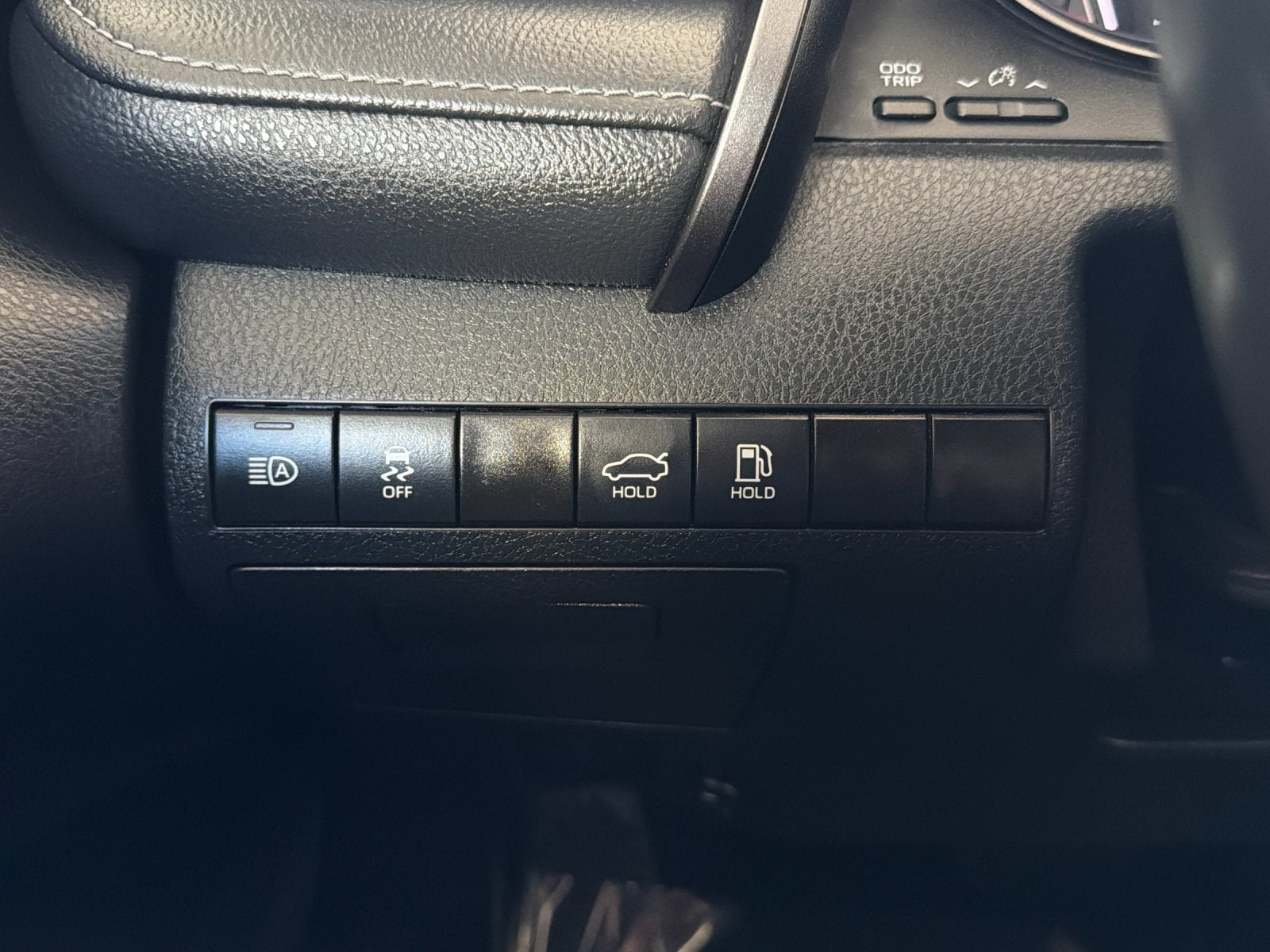 2024 Toyota Camry Hybrid SE