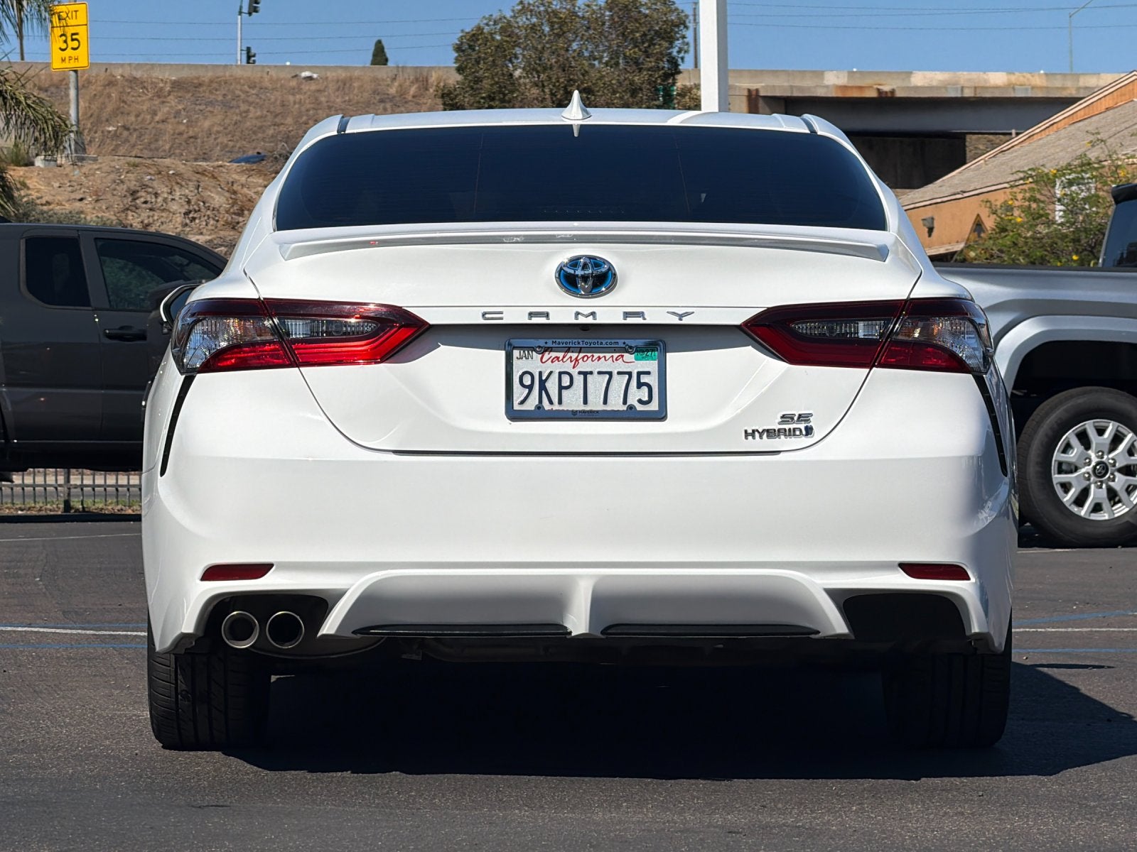 2024 Toyota Camry Hybrid SE