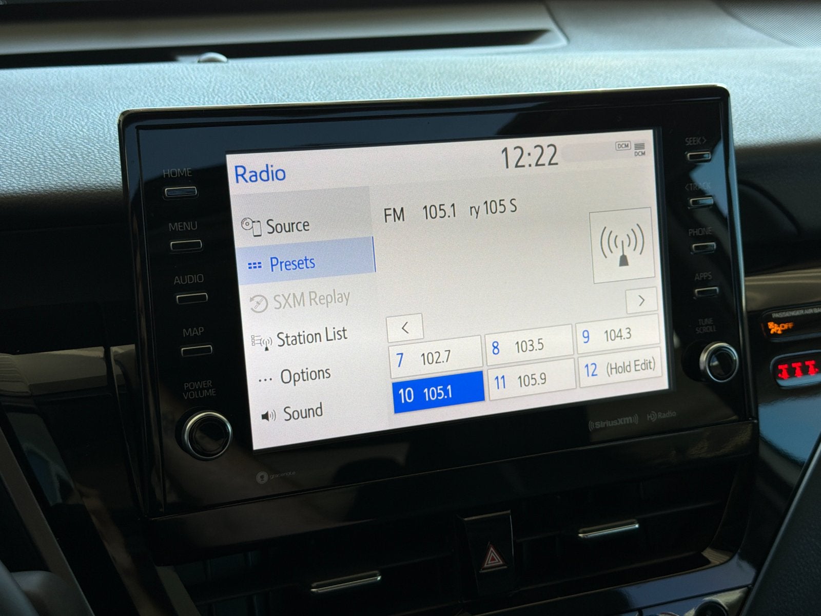 2024 Toyota Camry Hybrid SE