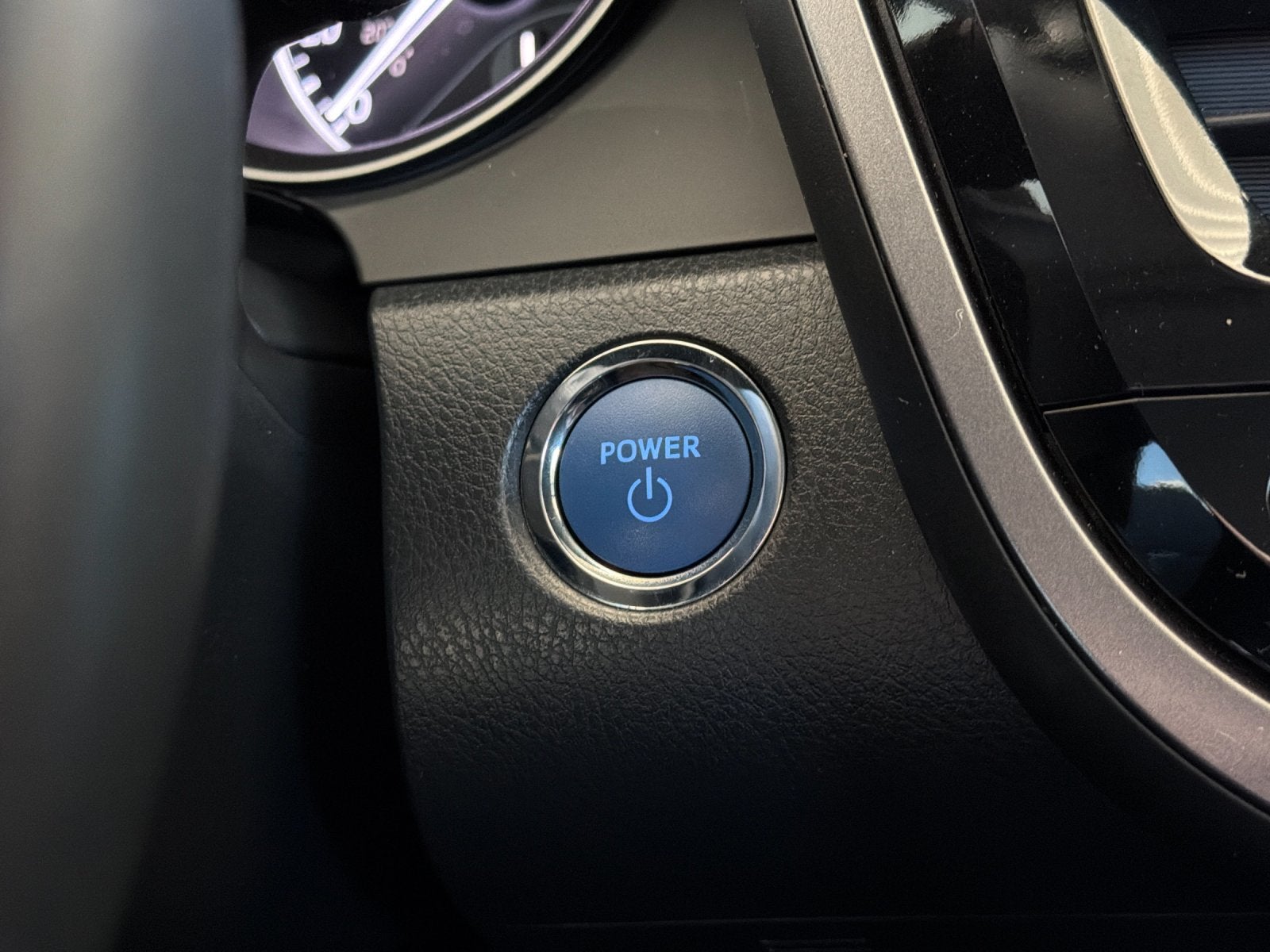 2024 Toyota Camry Hybrid SE