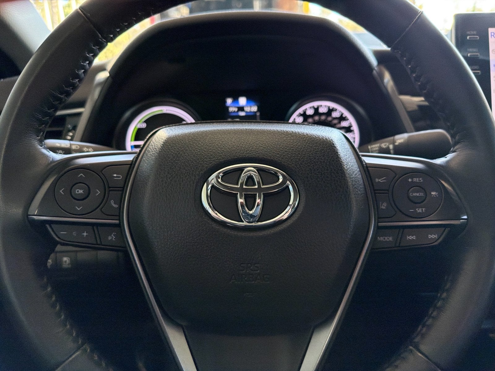 2024 Toyota Camry Hybrid SE