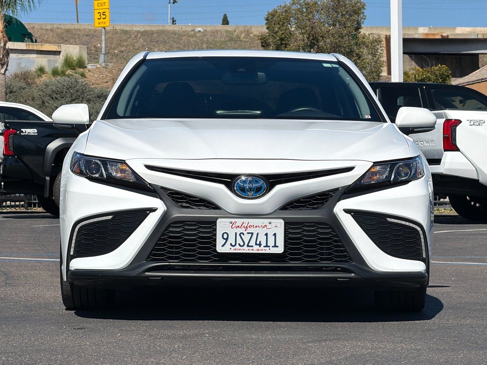 2024 Toyota Camry Hybrid SE