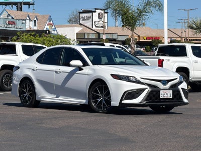 2024 Toyota Camry Hybrid SE