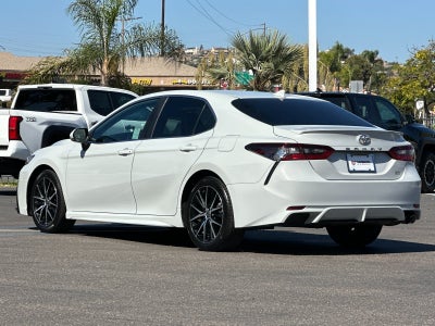2022 Toyota Camry SE
