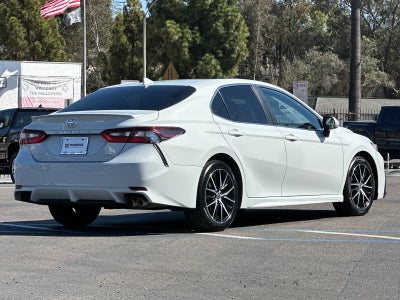 2022 Toyota Camry SE