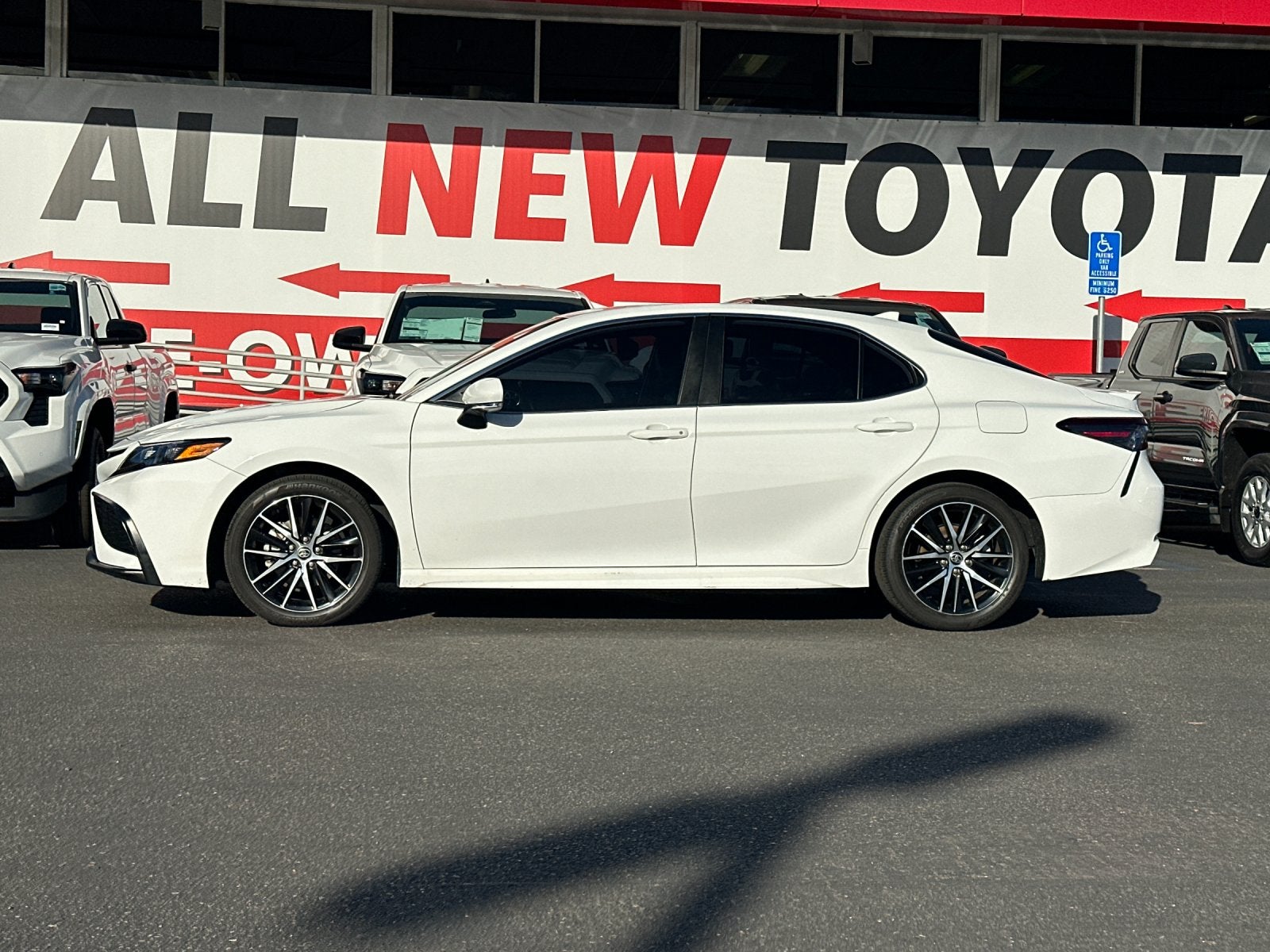 2024 Toyota Camry SE
