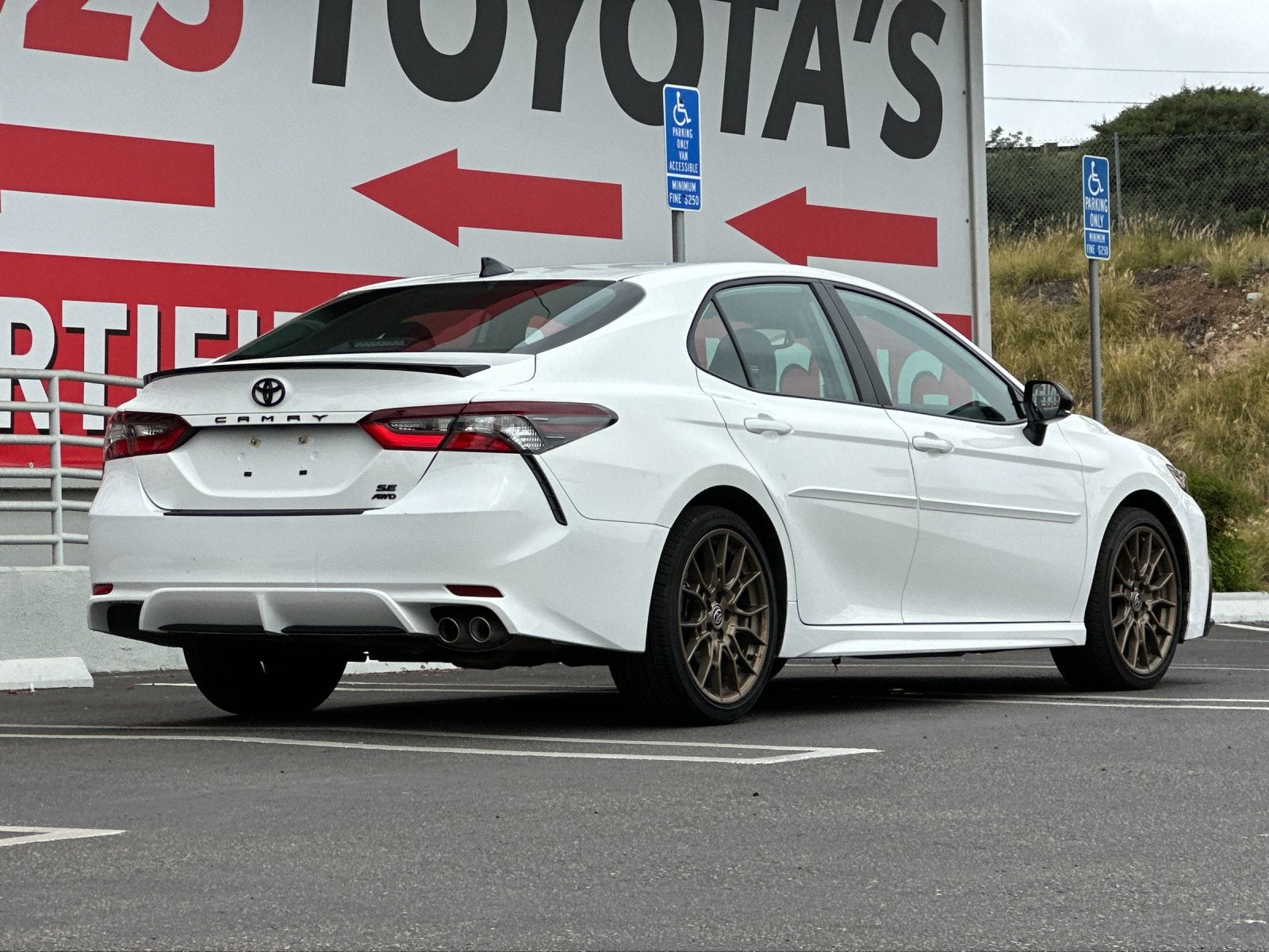 2024 Toyota Camry SE Nightshade Nightshade Edition