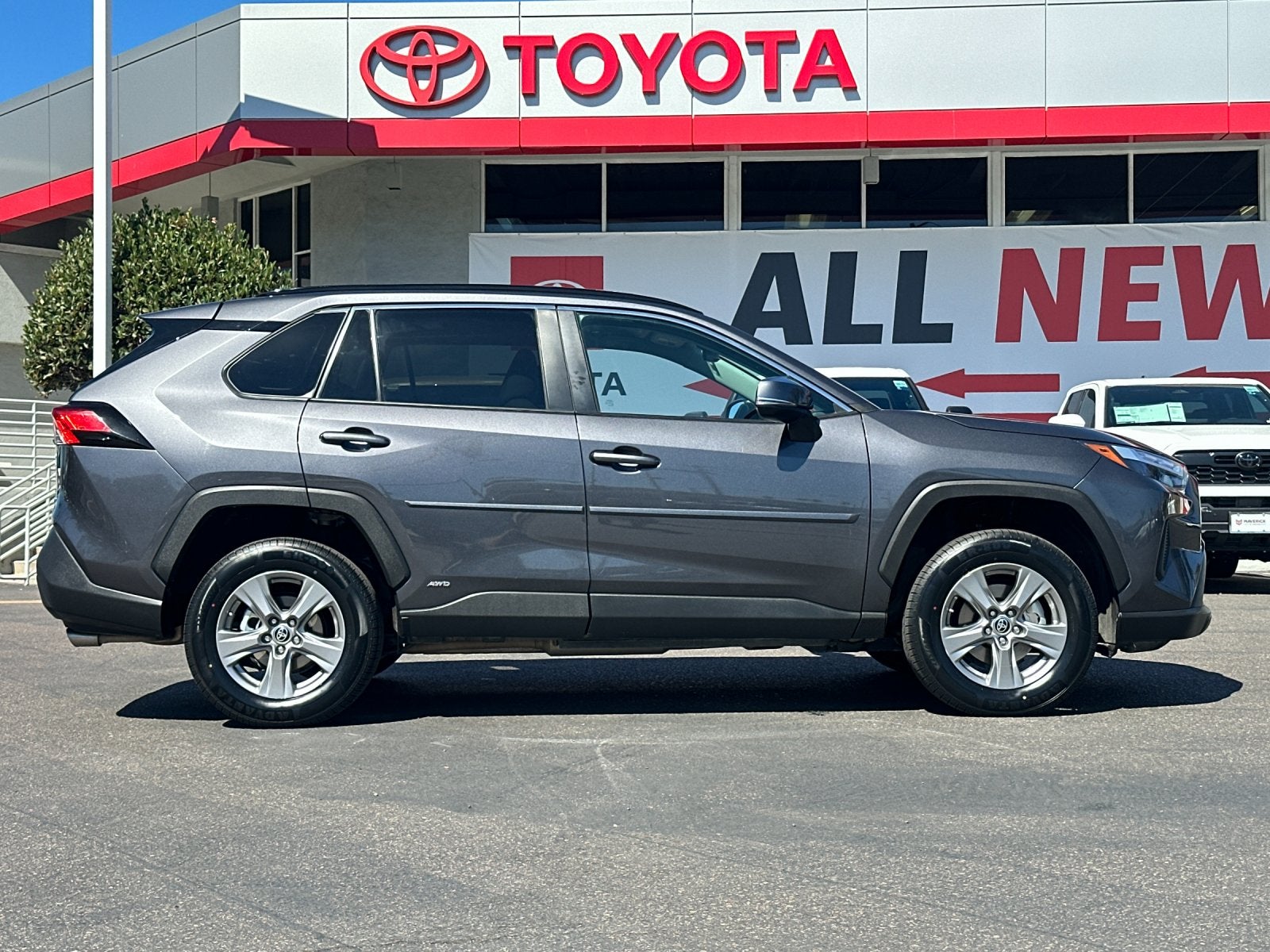 2024 Toyota RAV4 Hybrid LE