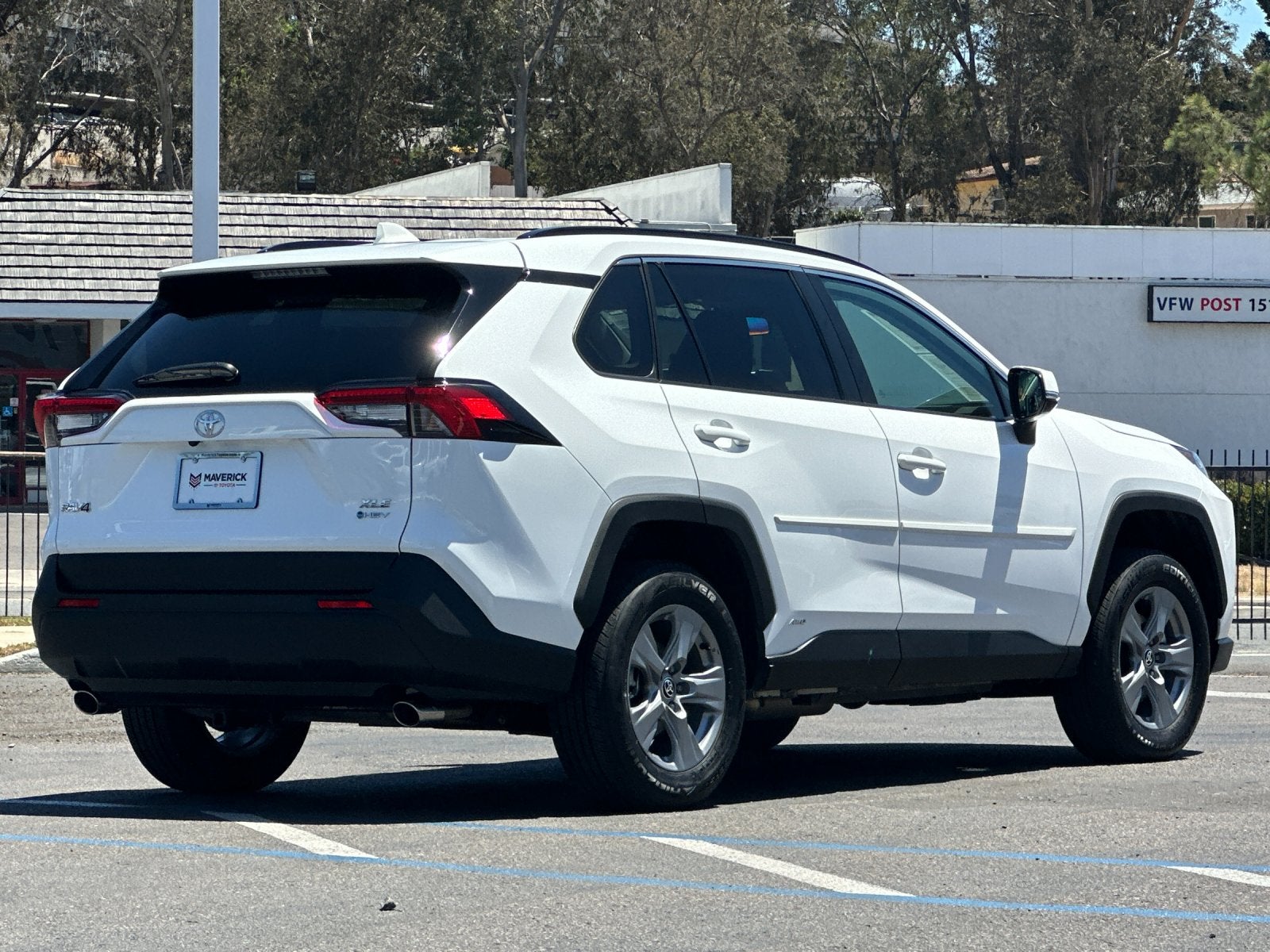 2025 Toyota RAV4 Hybrid XLE