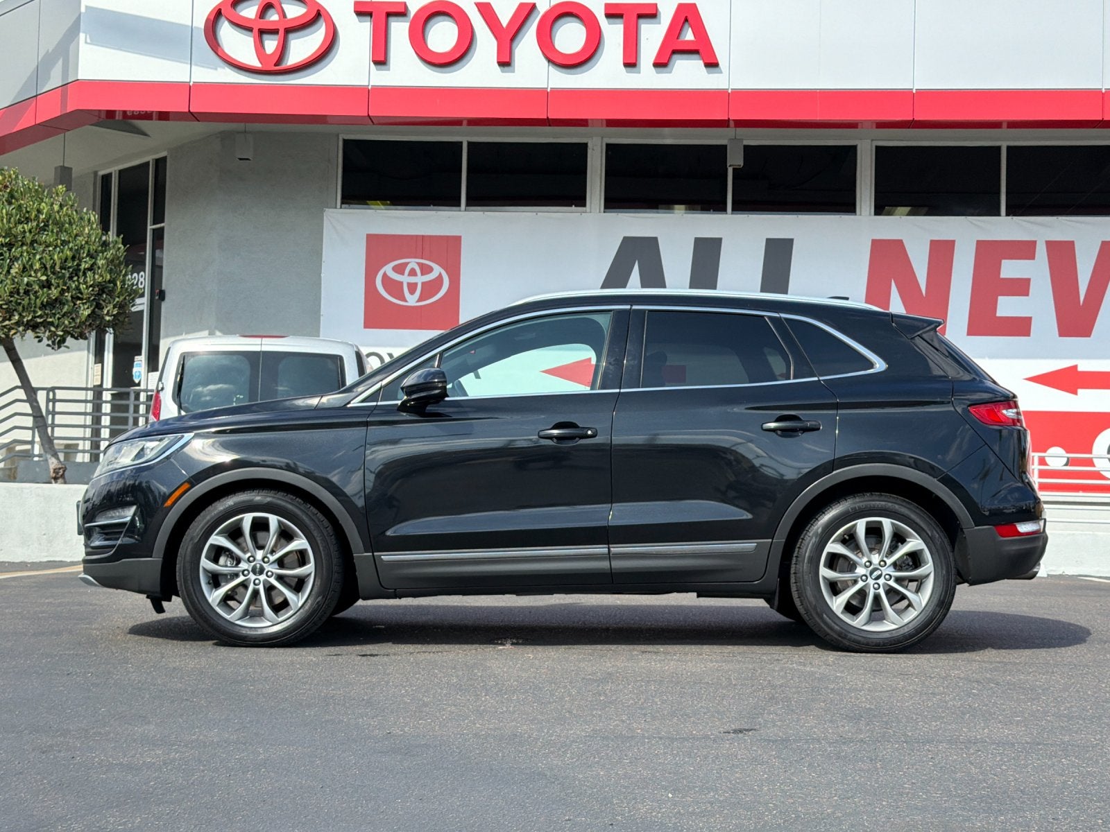 2015 Lincoln MKC Base