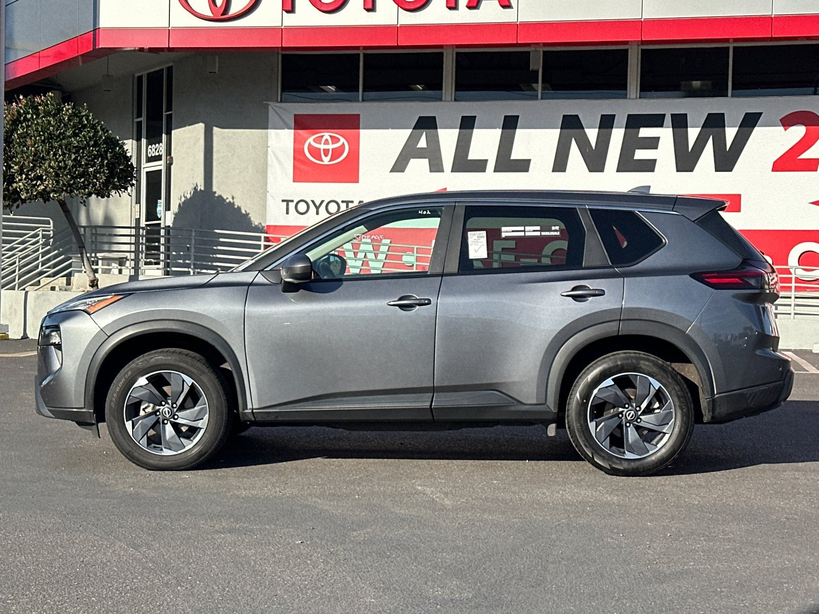 2024 Nissan Rogue SV