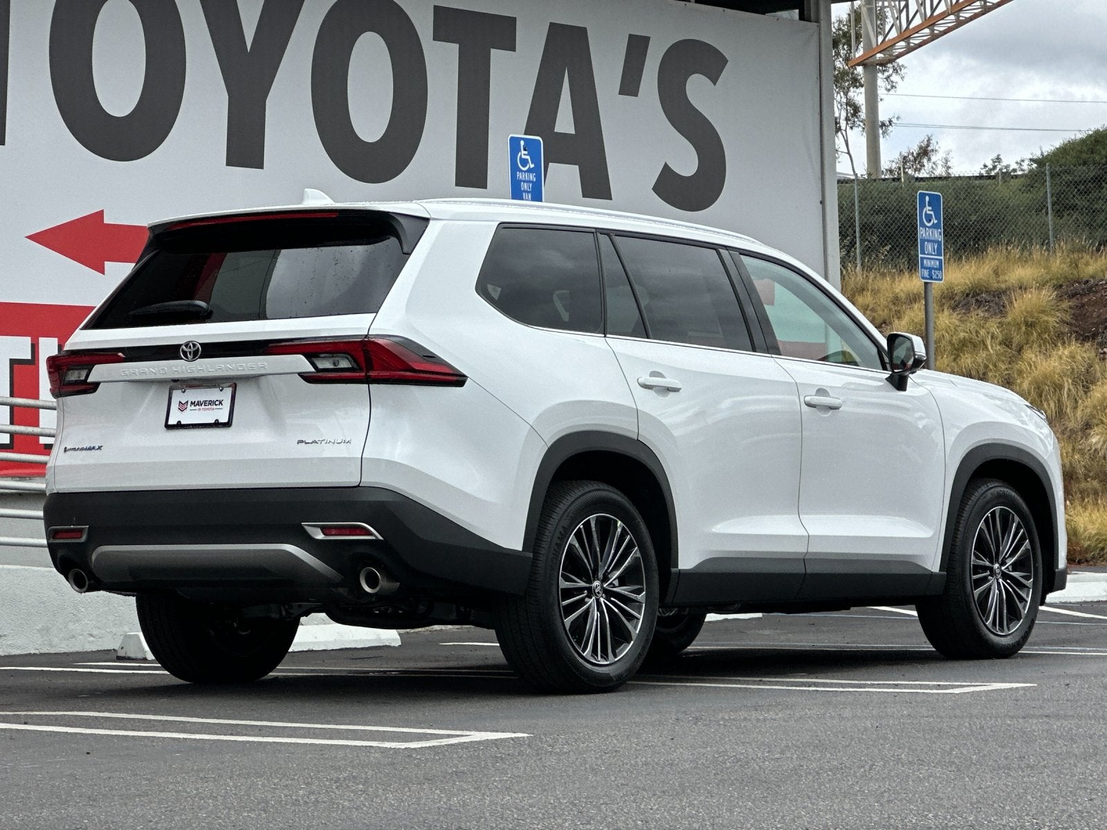 2026 Toyota Grand Highlander Hybrid MAX Platinum