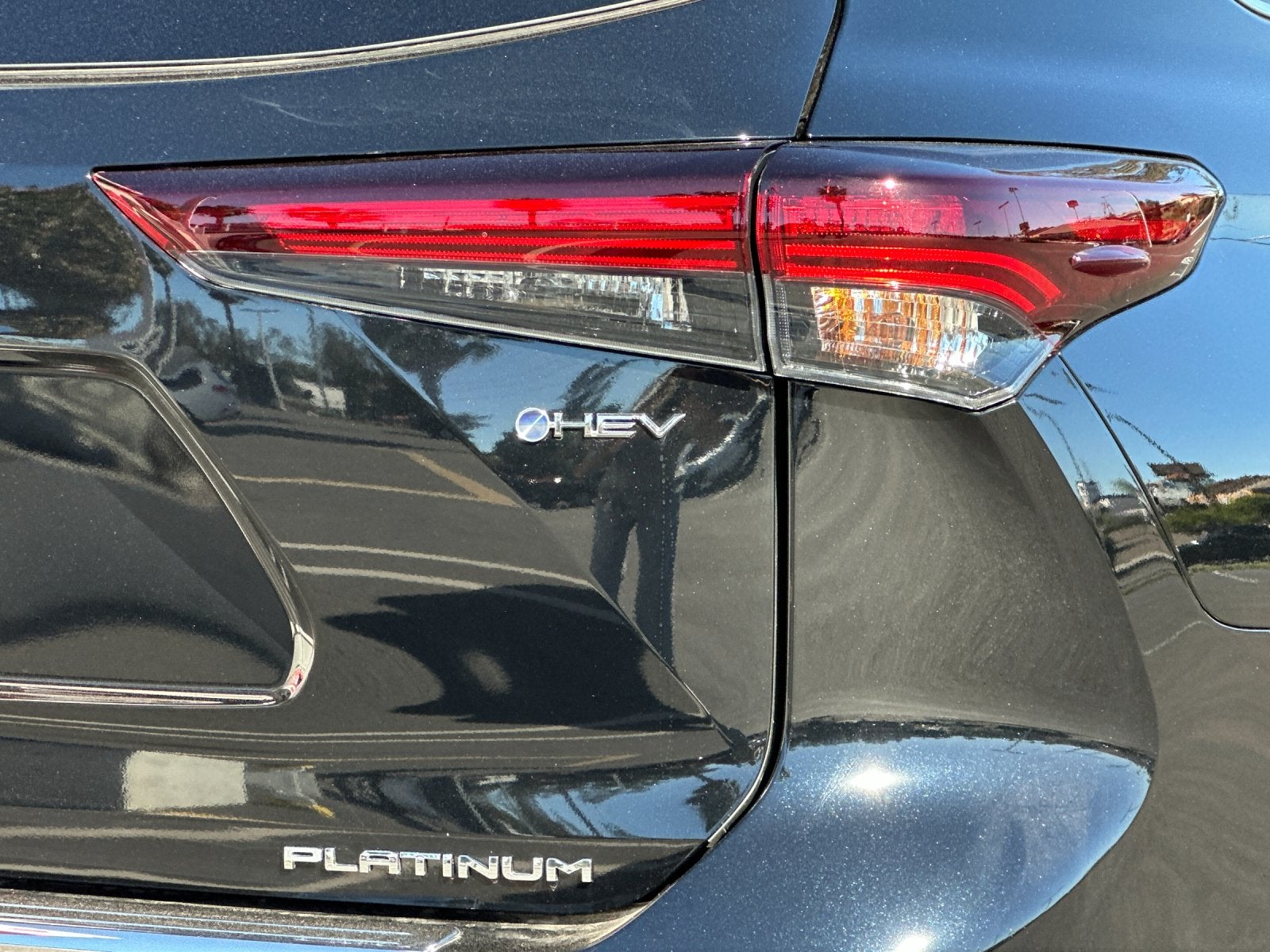 2026 Toyota Highlander Hybrid Platinum