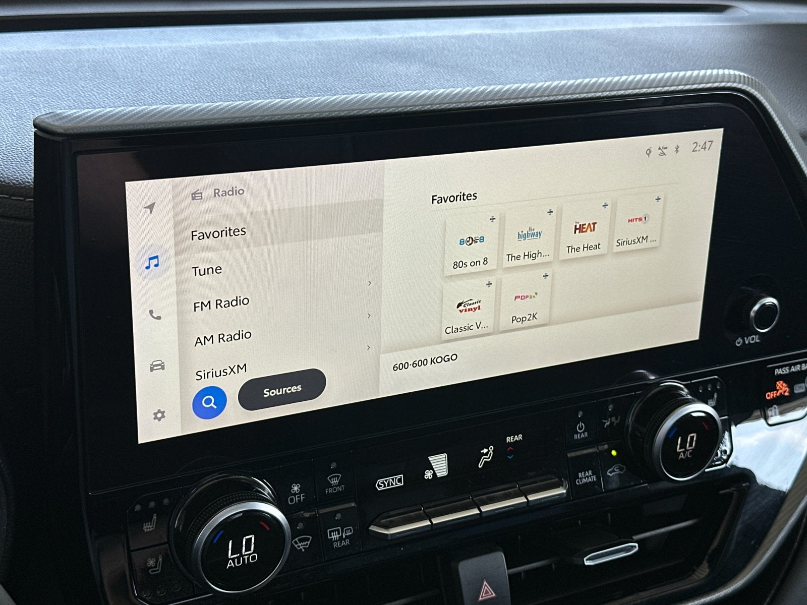 2023 Toyota Highlander Hybrid Platinum
