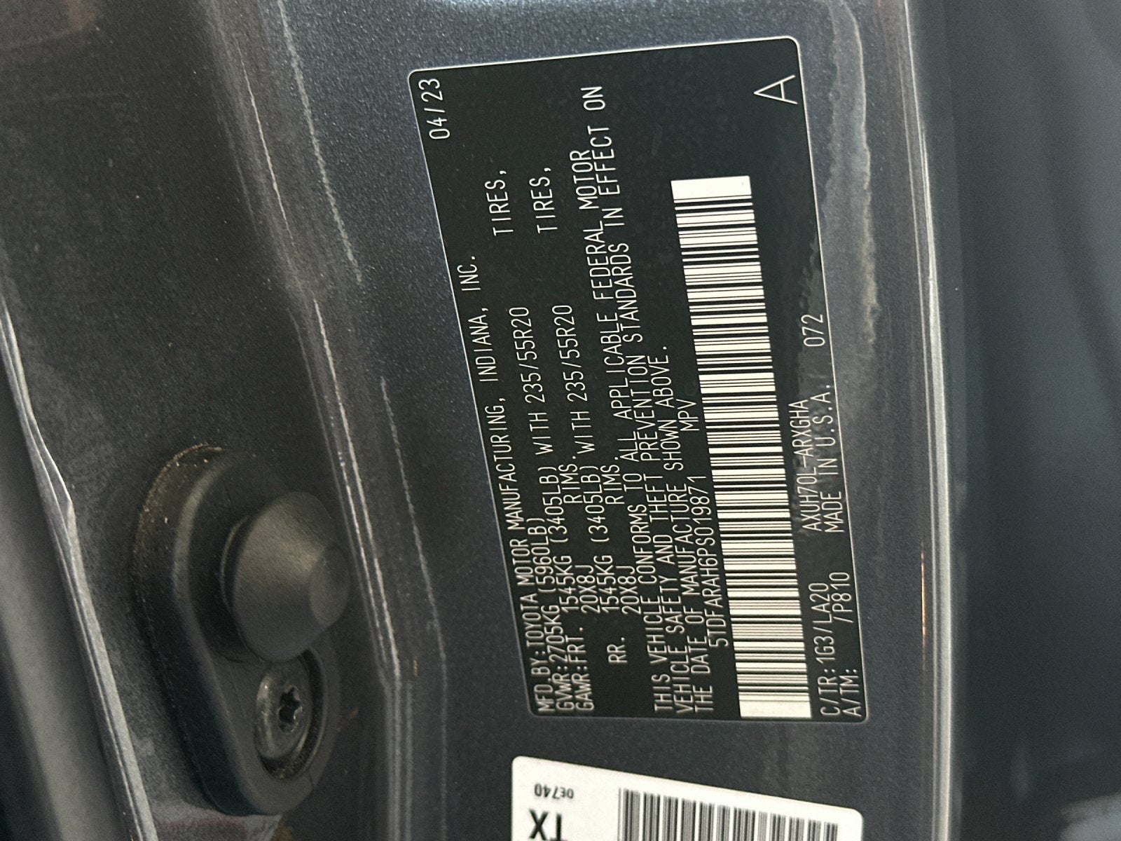 2023 Toyota Highlander Hybrid Platinum