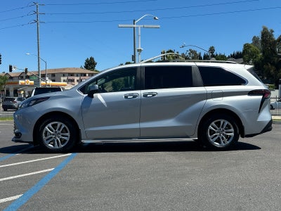 2025 Toyota Sienna XLE 7 Passenger