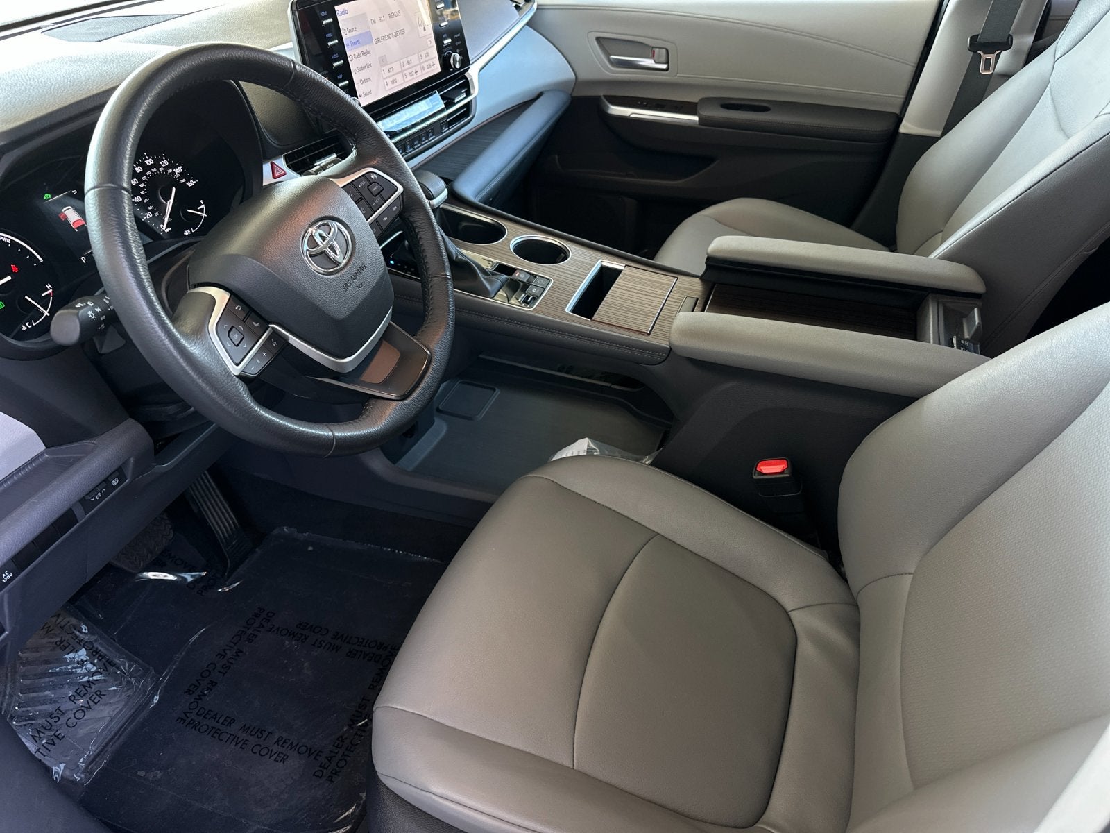 2024 Toyota Sienna XLE 7 Passenger