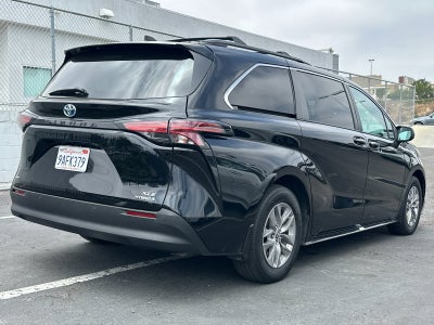 2022 Toyota Sienna XLE 7 Passenger