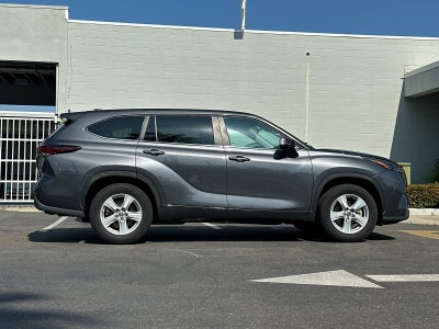 2025 Toyota Highlander LE