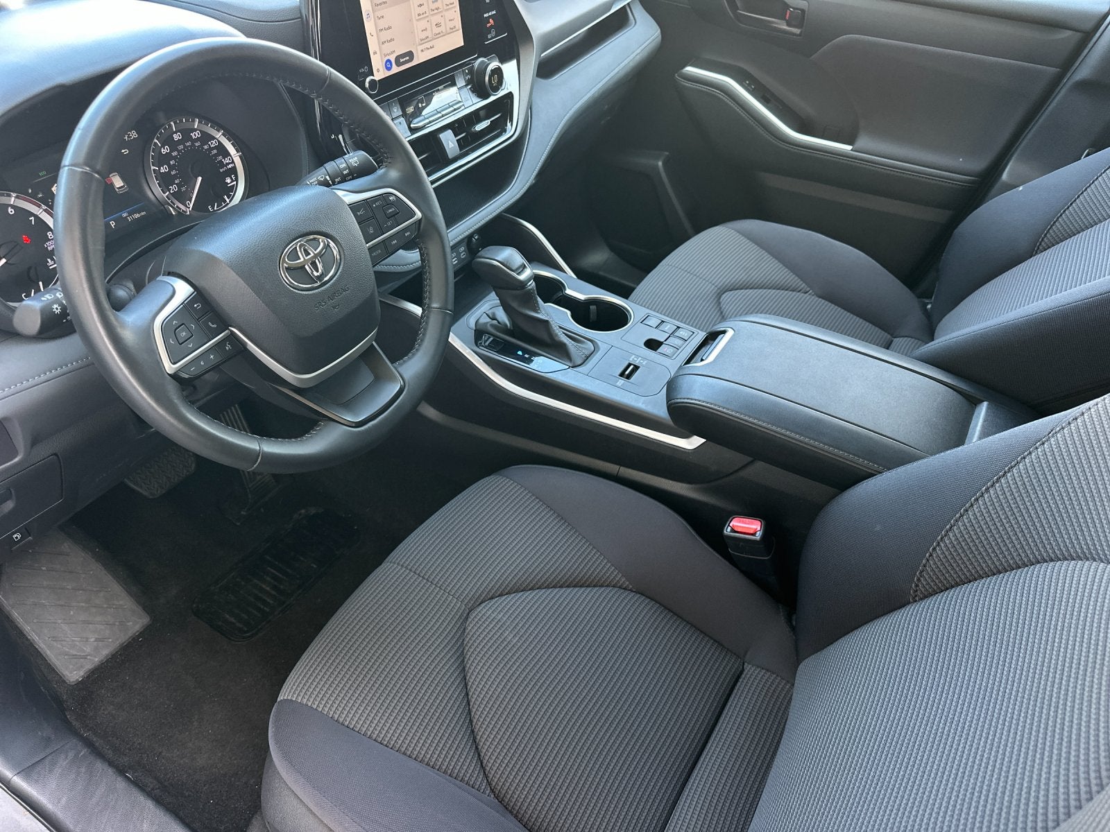 2025 Toyota Highlander LE