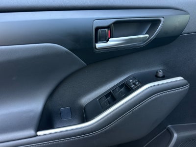 2025 Toyota Highlander XLE