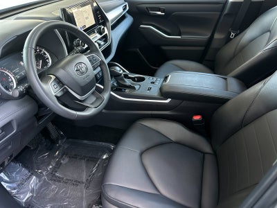 2025 Toyota Highlander XLE