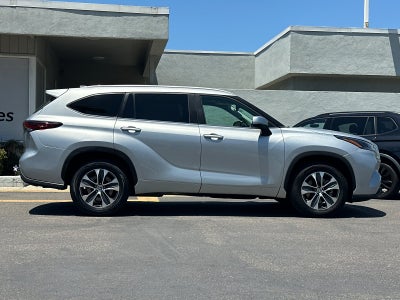 2024 Toyota Highlander XLE