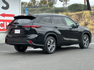 2024 Toyota Highlander XLE