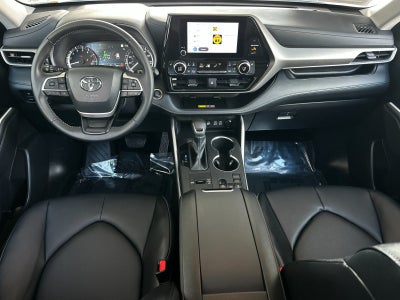 2025 Toyota Highlander XLE