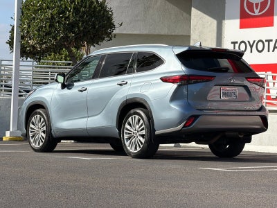 2023 Toyota Highlander Platinum