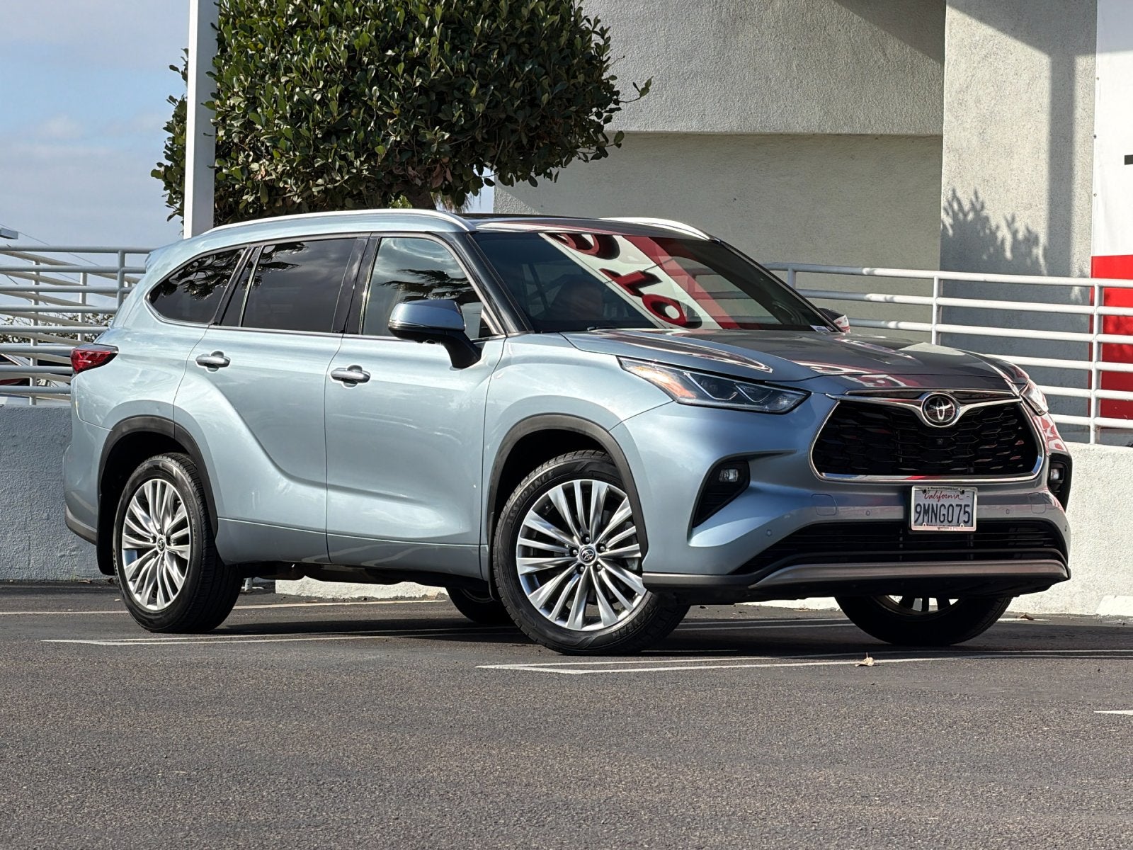 2023 Toyota Highlander Platinum