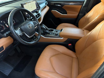 2023 Toyota Highlander Platinum