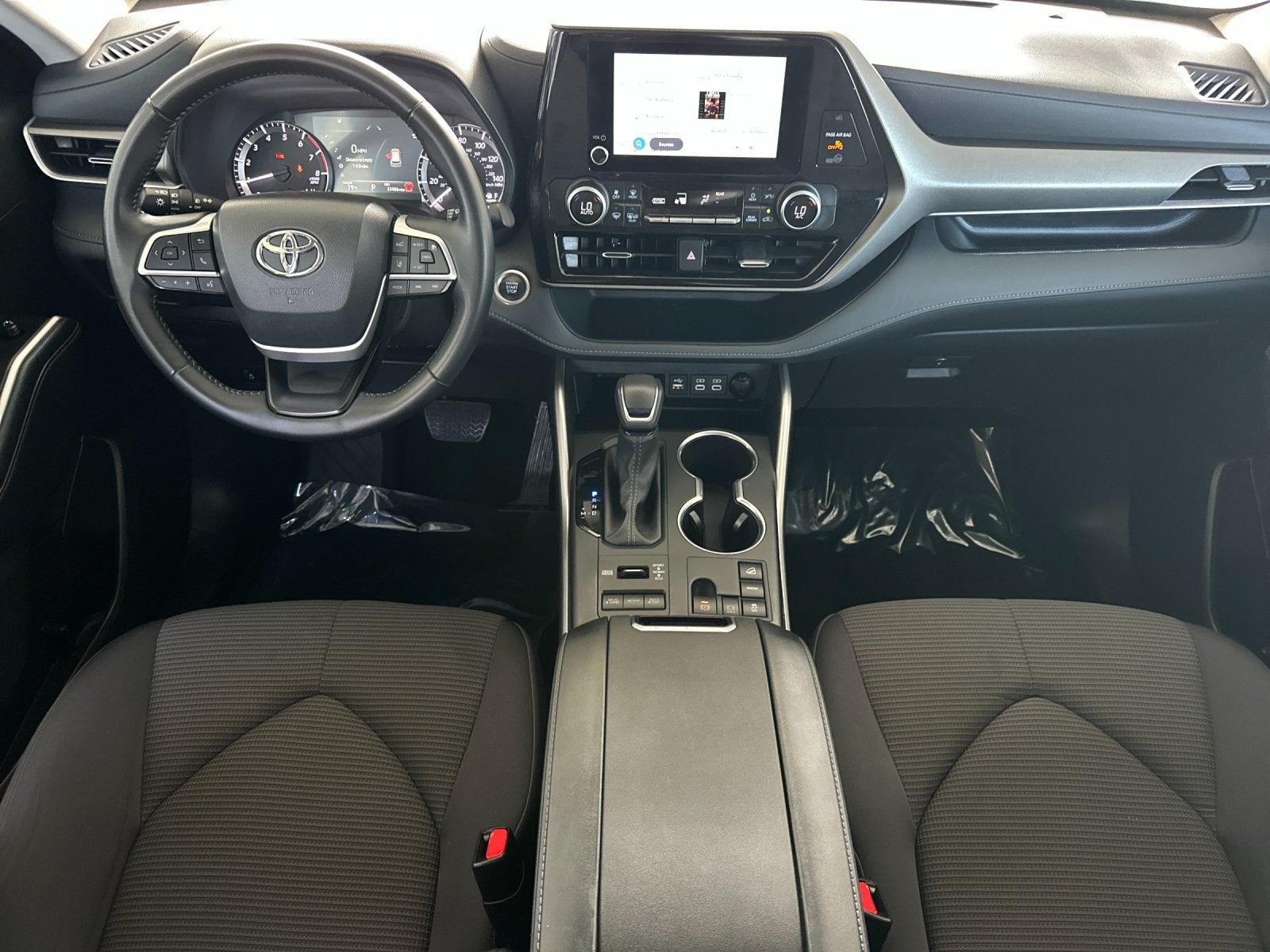 2025 Toyota Highlander LE