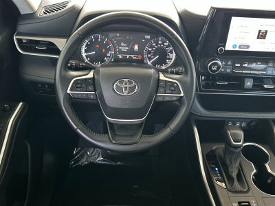 2025 Toyota Highlander LE
