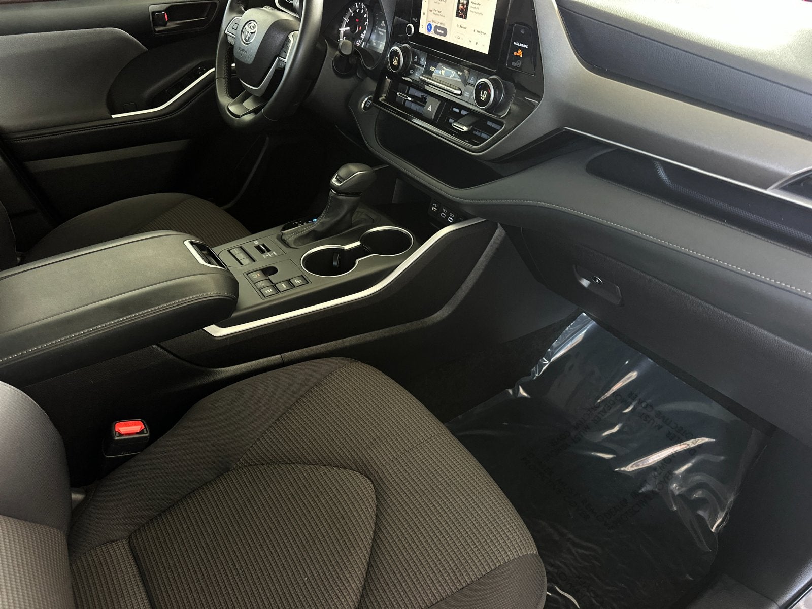 2025 Toyota Highlander LE