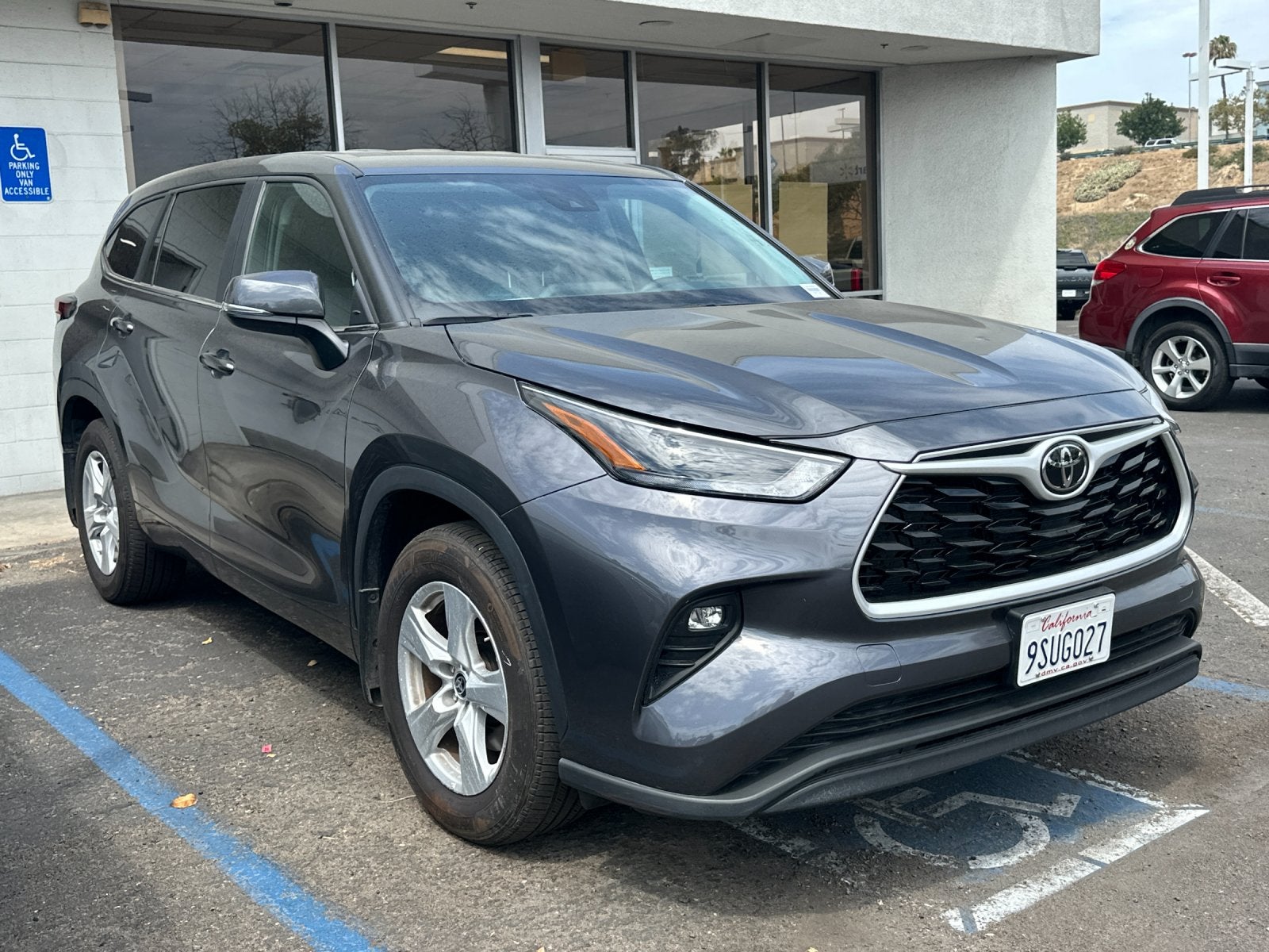 2025 Toyota Highlander LE