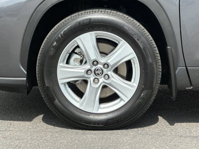 2025 Toyota Highlander LE