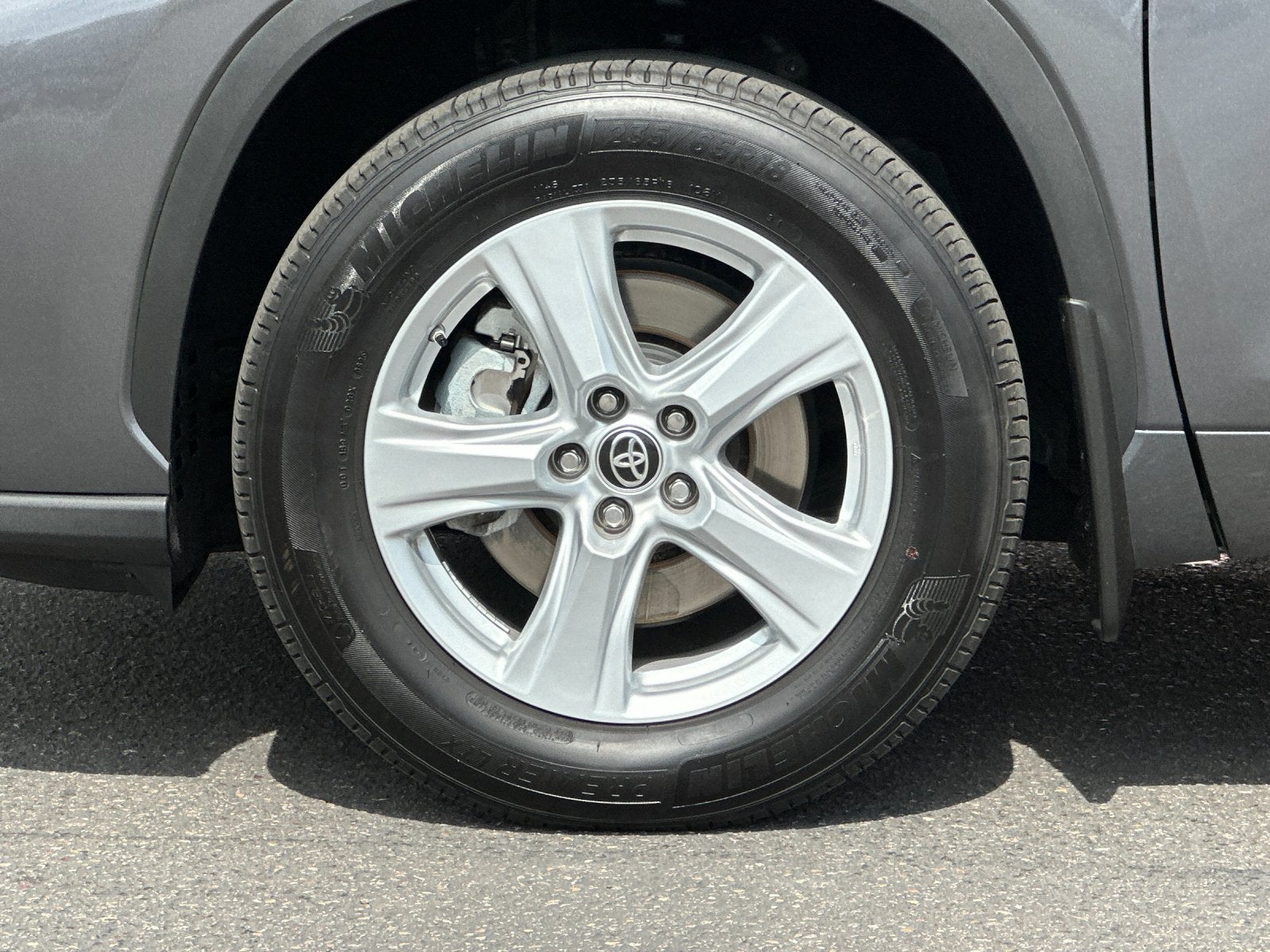 2025 Toyota Highlander LE