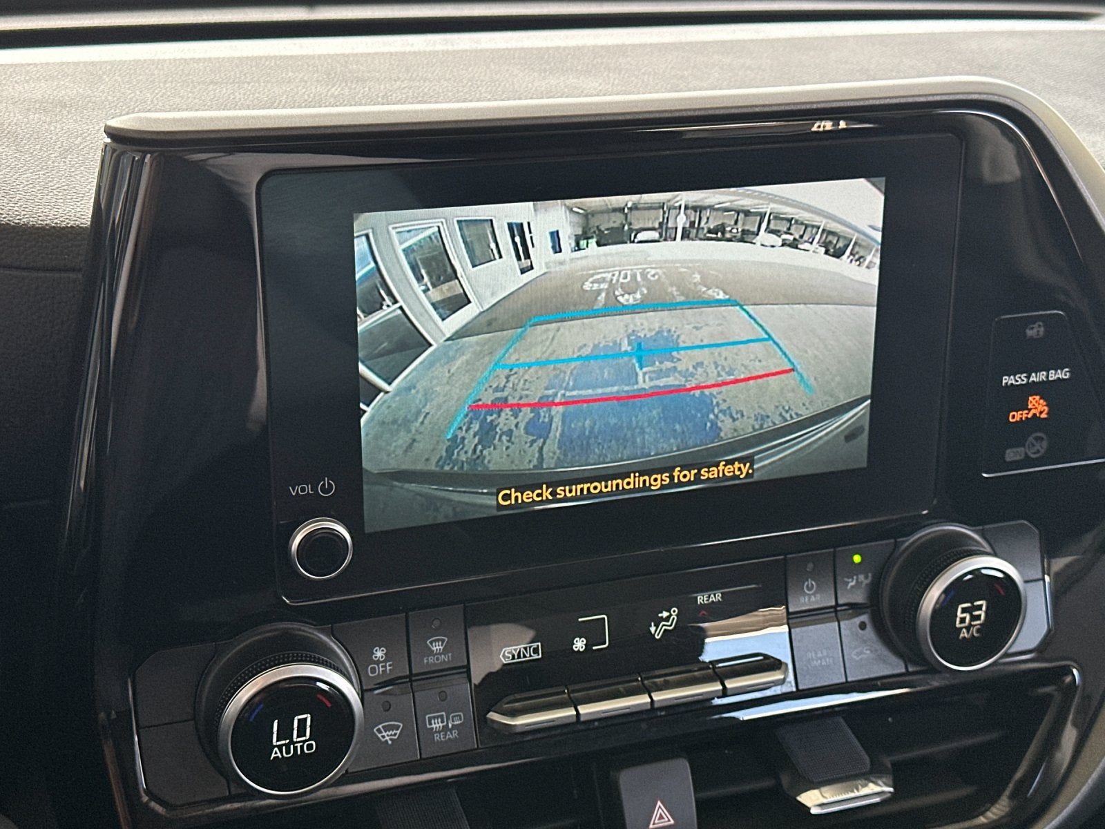 2025 Toyota Highlander LE
